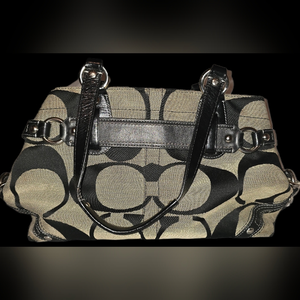 Women's Vintage Coach Handbag - Picture 2 of 10